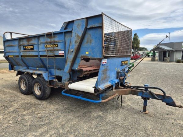 McIntosh 600 Sidefeed Silage Wagon