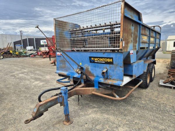 McIntosh 600 Sidefeed Silage Wagon - Image 3