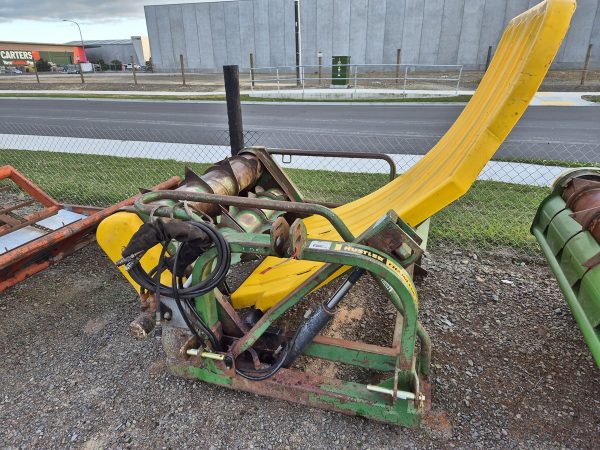 Hustler CH2000 Bale Feeder