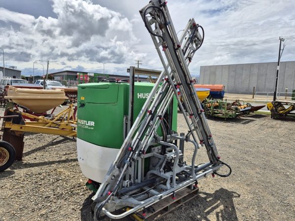 Hustler Applic8r 1150L Boom Sprayer