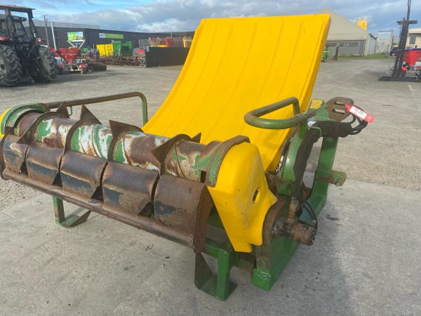 Hustler Chainless 2000 3ptl Square & Round Balefeeder - Image 4